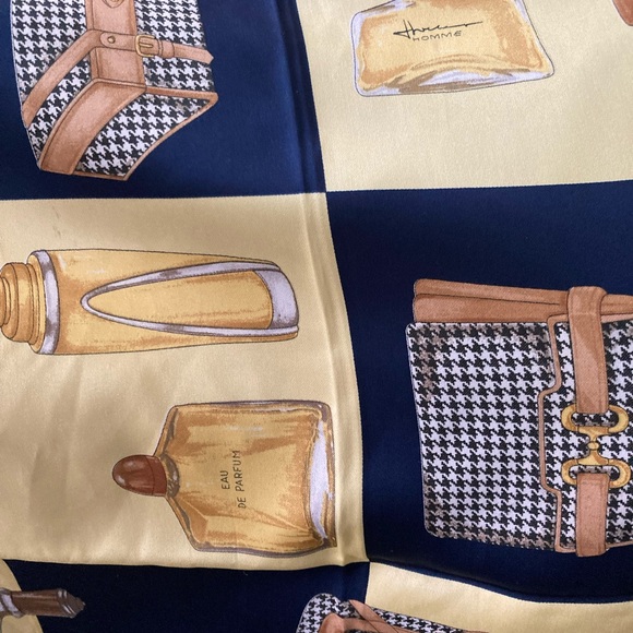 EUC Vintage Perfume Scarf - Picture 6 of 10